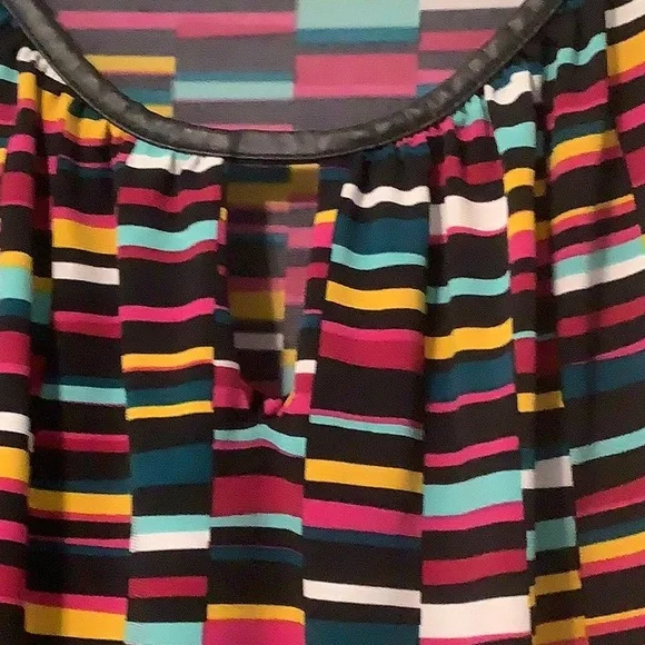 Worthington keyhole Faux Leather trim Shirt plus 2X Pit to Pit 26 in, L 27 - Picture 2 of 7